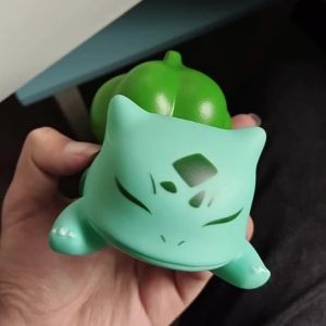 Takara Tomy | Bulbasaur Pokemon Hoạt Hình Dễ Thương Giá Đỡ Điện Thoại Di Động Linh Hoạt Để Bàn Lười Giá Đỡ Hỗ Trợ Máy Tính Bảng Và Điện Thoại