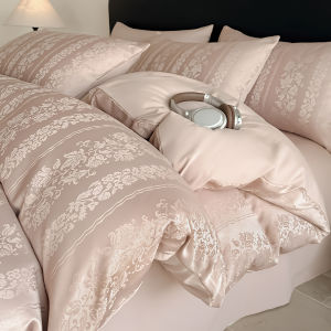 DREAM HOME | Luxurious Embroidered Bedding Set