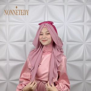 Hijab Barbie Edition & Zara Plus Pita - Nonnetedy