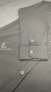 Kemeja Lengan Panjang Pria: Pilihan Kemeja Polos & Slimfit