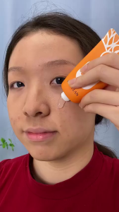 GMEELAN สตาร์ ไวท์เทนนิ่ง ซีพี แพ็ค | ครีมกันแดด SPF20 + สครับทำความสะอาดรูขุมขน | ชุดดูแลผิว Lazy Skin Care Set สูตรปรับผิวกระจ่างใส 24 ชั่วโมง