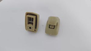 Yitong Car Sun Visor Hook Clip Beige Support 95994975 Fit For GM Sierra Yukon Chevrolet Opel Cruze Sonic Spark Auto Accessory