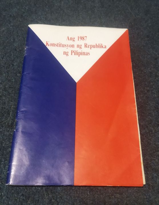 SALE Ang 1987 Konstitusyon ng Republika ng Pilipinas 1987 Constitution ...