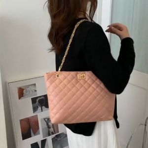 LHMoonlight พร้อมจัดส่ง กระเป๋าสะพายข้างแฟชั่น ทรงสวยใบใหญ่สะใจสาวที่ชอบพกพาของเยอะๆสีสันคุมโทนใช้งานได้หลากหลายโอกาสควรมีติดบ้านกันน๊าทุกคน ถูกจริ๊งงงง