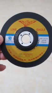 Vảy cá Đại Bàng đánh bóng đá hoa cươnggrannit và inox hàng chất lượng phi 100mm