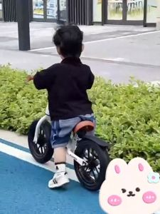 Bayoo Balance Bike for Kids No Foot Pedal Push Bike for Kids Push Bike for Kids Ride on Scooter