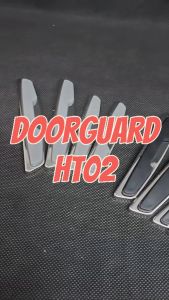 4 PCS Pelindung Pintu Mobil Door Guard Carnack Protection Strip Sporty Stiker Anti Benturan