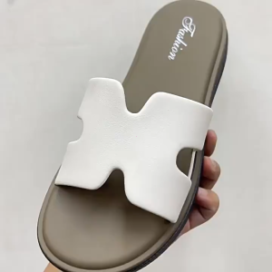 Ladies Flat Slippers High-end Feel Soft Bottom Retro Beach Sandals