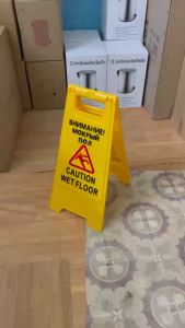 Biển cảnh báo trơn trượt chữ a nguy hiểm cho xe hơi - cấm đậu xe BIỂN TRƠN TRƯỢT