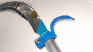 KLEM TAJI SIMPLE RINGAN 1 BAUT DENGAN PENGAIT KUAT 9 MM COD