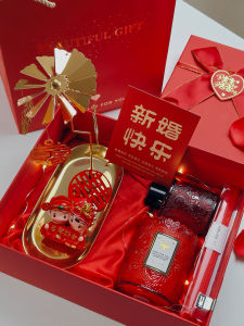 Newlywed Gift Premium Scented Candle Box Bridal Shower Engagement Wedding Present for Bride And Groom Practical Home Decor