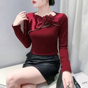 Yimei áo đỏ cotton cổ tròn Hoa Ba Chiều đẹp áo thun nữ đính hạt móng tay thiết kế mới 2024 mùa thu và mùa đông khí chất thời trang áo thun cơ bản co giãn cỡ lỡn