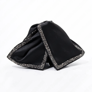 Elegant Audrey Hepburn-Inspired Hair Clip Shark Clip Back Brain Hairpin for Women Fashionable Original Design Cloth Hair Accessory