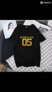 LC.TRADING    เสื้อยืดสรีน เสื้อยืด คอกลม ใส่สบาย ลายสกรีนตัวเลขตัวอักษร ลายคมชัด เหมาะสำหรับทุกเพศทุกวัย B0066