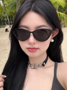 Fashion Retro Cats Eye Black Frame Brown Ins Sunglasses Womens Square round Face Net Red Hot Girl Slim Looking Fancy Sunglasses