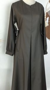 Gamis Toyobo Hitam: Pilihan Busana Muslimah Modern