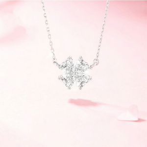 GLTEN | Elegant Luxury Clove-shaped Necklace
