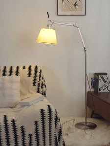 DGY | Retractable Arm Retro Floor Lamp