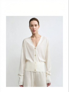 Washable 100% Wool V-neck Knit Cardigan