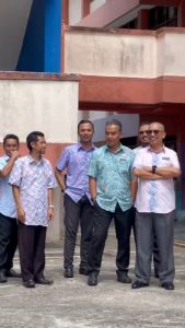 Noor Arfa Batik Malaysia Sarung Batik Terenggnu Batik Pastel Batik Moden Kain Pasang Batik Kain Batik Viral