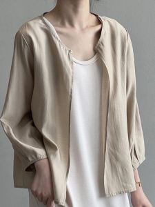 เสื้อเชิ้ตแขนยาวป้องกันแสงแดดแบบหลวมๆ สำหรับผู้หญิงในฤดูใบไม้ผลิและฤดูร้อน ทรงหลวมๆ แขนยาวเจ็ดส่วน คอตั้ง เสื้อคลุมคาร์ดิแกนบาง