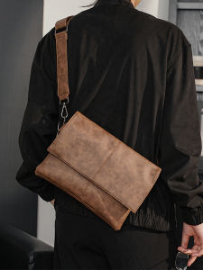 Fashionable New Mens Single Shoulder Envelope Bag Casual Crossbody Zipper Pure Color Soft Surface Leather Youth Bag