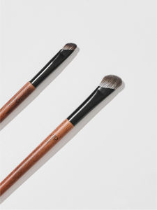 Star Pocket Series Màu Sắc Chính Bàn Chải Che Khuyết Điểm Liềm Thanh Dài Cho Bất Kỳ Loại Da Cọ Trang Điểm Chính Xác