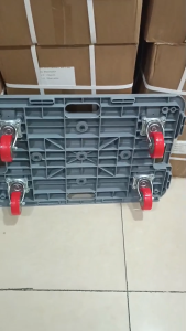 Xe Đẩy Dolly Sàn Nhựa Có Tay CầmXe đẩy hàng sàn nhựa tải trọng 150 kg - Happy Move