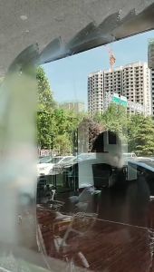 BizHome น้ำยาล้างกระจก คืนค่าพื้นผิวใหม่ของแก้ว 500ml ความจุขนาดใหญ่ ไม่ต้องล้าง ไม่มีรอย ไม่กัดกร่อน ไม่ทำลายกระจก ไม่ทำลายมือ น้ำยาเช