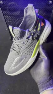 Sepatu Sneakers Pria Sport Running Joging Kasual Tracer Keren Terbaru - D26