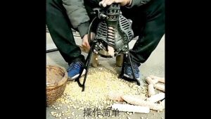 Portable Hand Corn Threshing Machine Household Small Manual ous Corn Husker Efficient Corn Threshing Machine Time Saving Labor-Saving and Fast