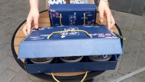 Mangkok Set Premium Peralatan Makan Porselen & Souvenir