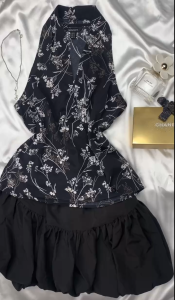 MOUSSY 11230324 Floral Print Halter Neck Slim Fit Tank Top for Women Flower Design V-neck fashion