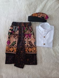 Busana adat bali anak laki laki usia 0-12 tahun