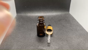 ขวด 10 มล.(6 ใบ)แก้ว สีน้ำตาล + ฝาสีทอง+บีบดำ+หลอดแก้ว 09#18