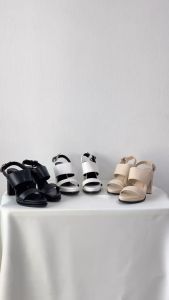 THARA - รองเท้าส้นสูงรุ่นฮิตตลอดกาล พื้นนุ่ม ใส่สบาย ไม่เมื่อย รุ่น FRIENDLY HIGH HEELS สี WHITE