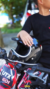 HELM FULL FACE ANAK CAKIL POLOS UNTUK USIA 5 - 11 TAHUN / HELM ANAK KEREN