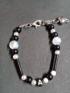 Gelang lucu aesthetic