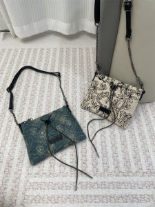 New Chinese Style Embroidered Floral Denim Mobile Phone Bag Crossbody Casual Womens Bag Recommended Blind Purchase