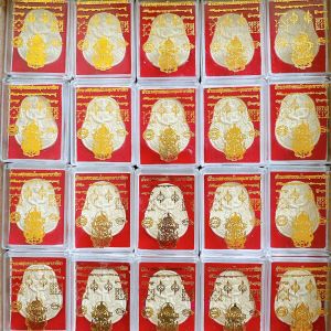 ขายส่ง100องค์ยกลังพระผงท้าวเวสสุวรรณสินค้า มี2สี สีแดง สีขาวเหมาะสำหรับนำไปถวายวัด งานบวช งานมงคล งานบุญ งานกฐิน งานสีดำ งานเกษียณ