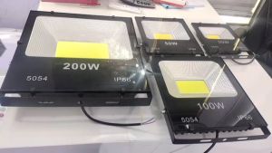 Đèn pha led ngoài trời chống nước chuẩn IP66 đèn pha sân bóng sân vườn rọi biển quảng cáo 30W 50W 100W 150W 200W- Bảo Hành 2 Năm