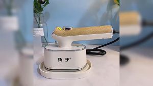 Portable iron for clothes wet and dry 2-in-1 steam iron household appliance