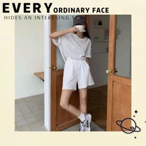 ชุดเซ็ตแฟชัน KDAShop มาใหม่ ขายดี สีพาสเทลสวยๆ ใส่สบาย คือดีย์มะไหว ชุดเซ็ททรงเกาหลี พิมพ์ลายอังกฤษเท่ห์ ใส่สบายชิวล์ๆ ชุดแสดงความสวยของคุณ