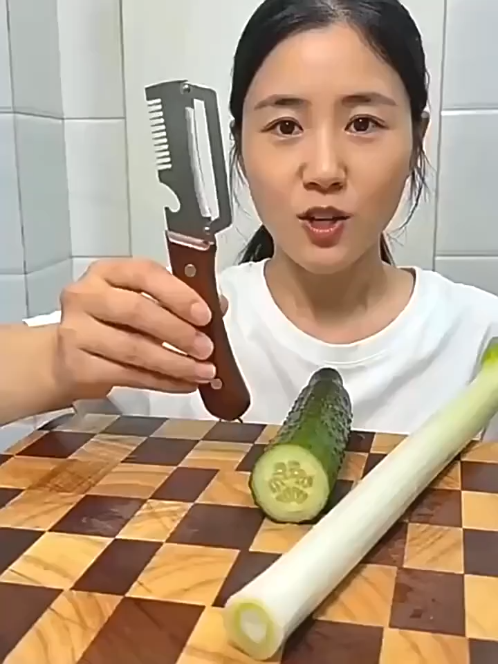 3-in-1 Stainless Steel Fruit peeler for Slicing & Peeling For Kitchen With Wooden Handle And Bottle Opener