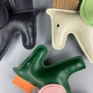 Móc Khóa Ngựa Có Cánh Dễ Thương Bằng Da PU Trang Trí Tua Rua Nhiều Màu Sắc Phụ Kiện Trang Trí Túi Xách Dễ Thương