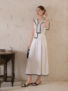 XXNING | Bộ Đồ Elegent Bao Gồm Áo Kẹ Vest Len Pháp và Chân Váy Ngắn