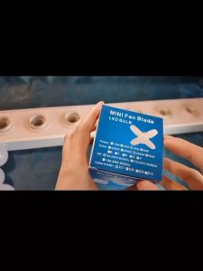 หลอดไฟ LED ทรงใบพัด พับเก็บได้ Deformable lamp ประหยัดพลังงานไฟ ปรับมุมโคมไฟได้