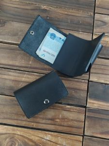 Top Layer Cowhide Leather Mens Wallet Genuine Leather Tree Sap Leather US Dollar Bill Clip Empty Shelf Function Bag