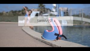 เสื้อฝึกว่ายน้ํา รุ่น SWIMVEST+ มี 2 ขนาดสําหรับน้ําหนักตัว 15-25 กก. และ 25-35กก. ว่ายน้ํา อุปกรณ์ว่ายน้ํา ห่วงยาง โฟมว่ายน้ํา สกิมบอร์ด บอดี้บอร์ด