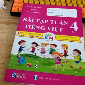 Sách - Bài Tập Tuần - Tiếng Việt Lớp 4 - Tập 2 - Kết Nối (Qbooks)
